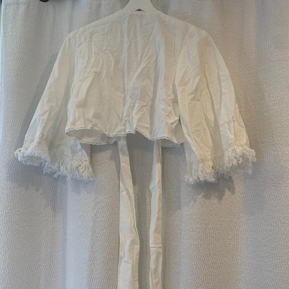 Cropped Tassel Ivory Blouse - Picture 3 of 5